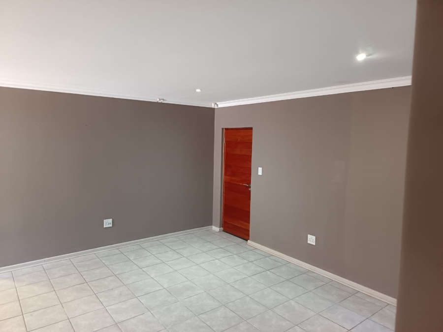 To Let 3 Bedroom Property for Rent in Spitskop SH Free State